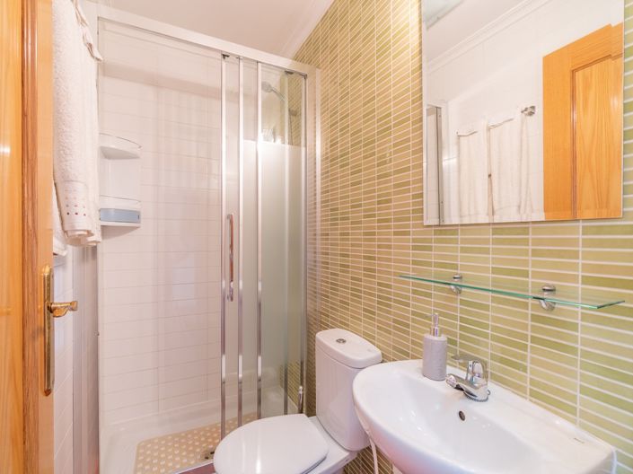 Image No.19-3 Bed Townhouse for sale