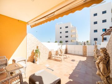 49438spaciousthreebedroomtownhouseinacentrall