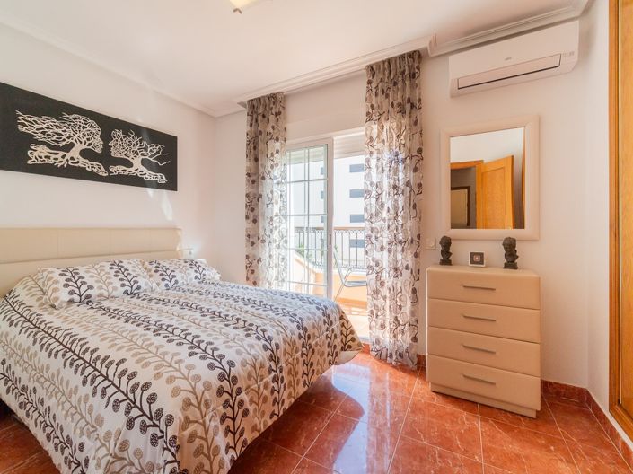 Image No.22-3 Bed Townhouse for sale