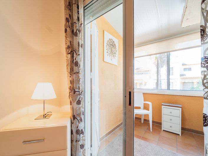 Image No.28-3 Bed Townhouse for sale