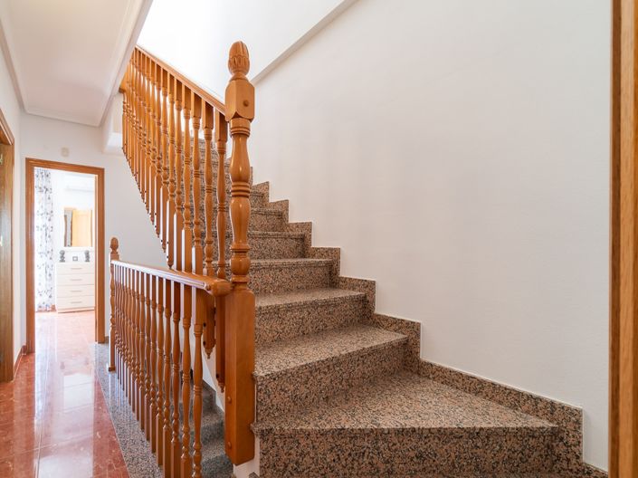 Image No.30-3 Bed Townhouse for sale