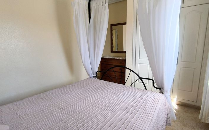 Image No.18-2 Bed Townhouse for sale