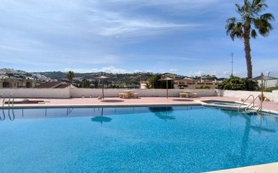 49434charming2bedroomlamarquesabungalow180326