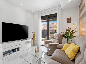 49433contemporaryvillawithstylishinteriorands