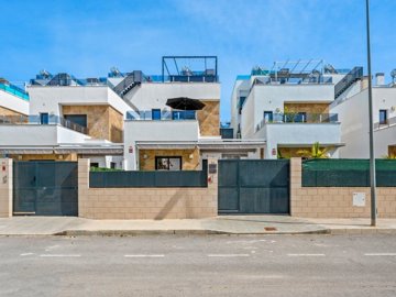 49433contemporaryvillawithstylishinteriorands