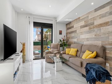 49433contemporaryvillawithstylishinteriorands