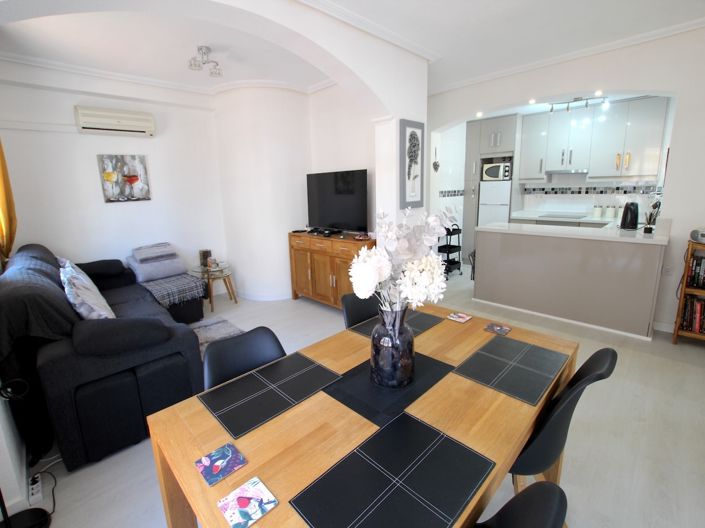 Image No.11-2 Bed Townhouse for sale