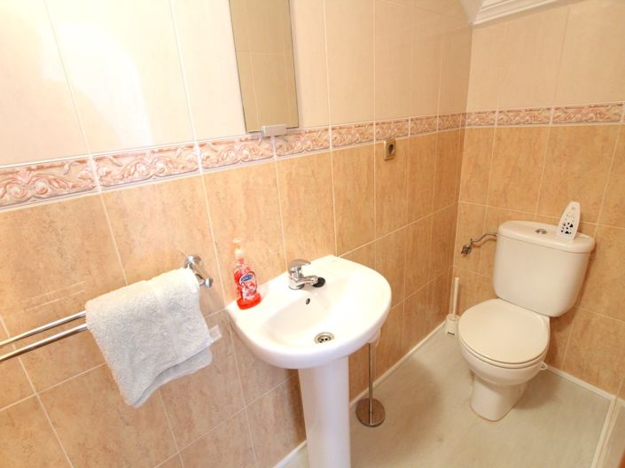 Image No.17-2 Bed Townhouse for sale