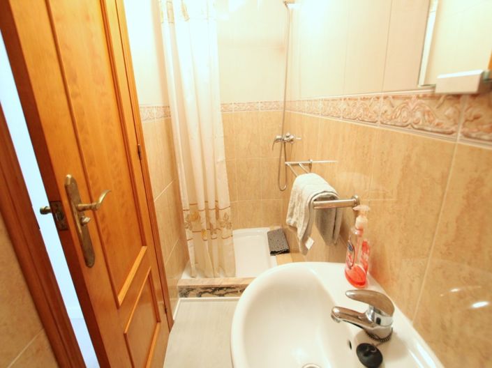 Image No.18-2 Bed Townhouse for sale