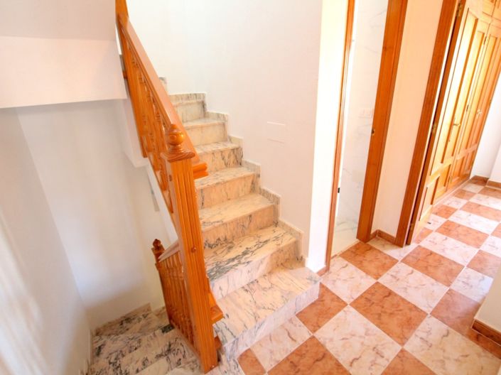 Image No.23-2 Bed Townhouse for sale