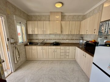 49451twobedroomvillawithlargegardenandpoolvie