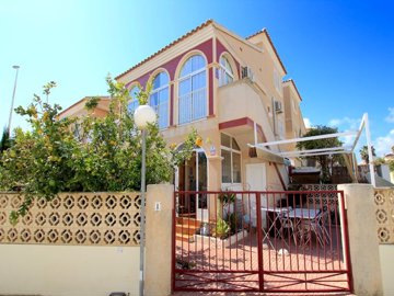 49449wonderfulthreebedroomduplexapartmentwith