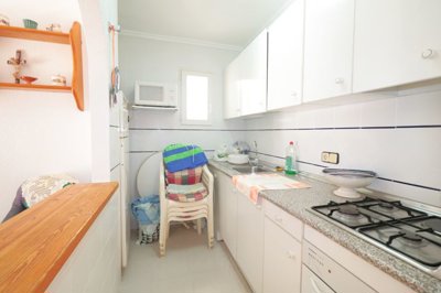 494473rdfloorapartmentintorrevieja24032612564