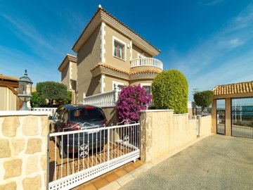 49445spacioustwobedroomvillainacentrallocatio