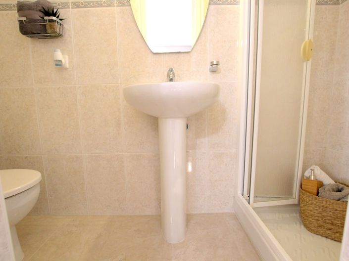 Image No.13-2 Bed Townhouse for sale