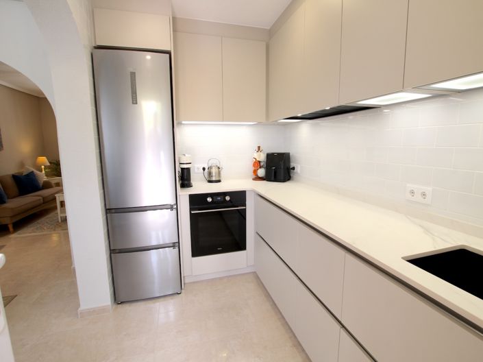 Image No.18-2 Bed Townhouse for sale