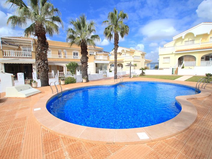 Image No.2-2 Bed Townhouse for sale