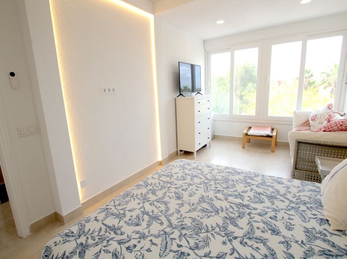 Image No.23-2 Bed Townhouse for sale