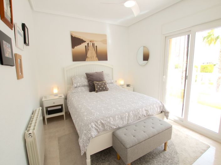 Image No.26-2 Bed Townhouse for sale