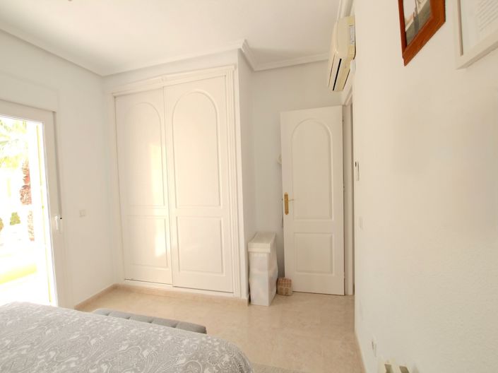 Image No.28-2 Bed Townhouse for sale