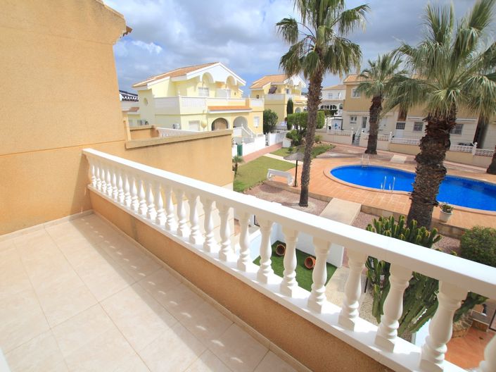 Image No.29-2 Bed Townhouse for sale