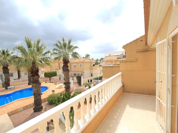 Image No.30-2 Bed Townhouse for sale