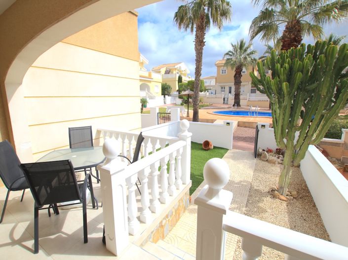 Image No.8-2 Bed Townhouse for sale