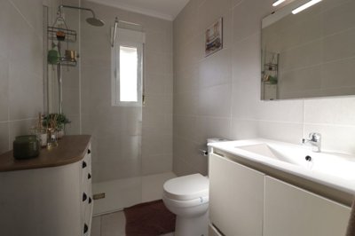 49461stylishvillainciudadaquesadawith3beds2ba