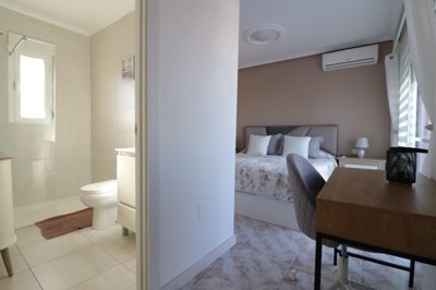 49461stylishvillainciudadaquesadawith3beds2ba