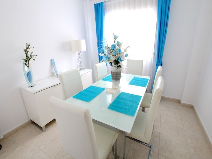 Image No.12-3 Bed Townhouse for sale