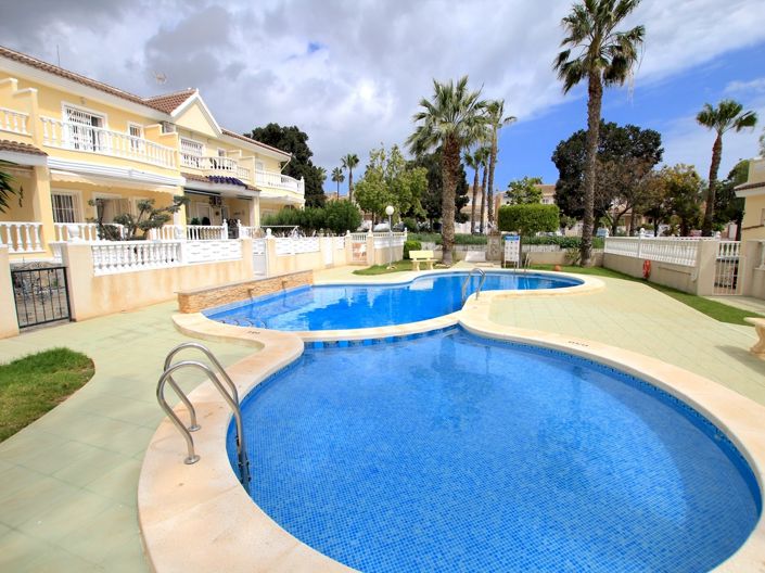 Image No.6-3 Bed Townhouse for sale