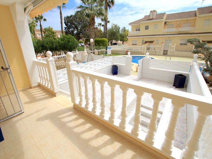 Image No.8-3 Bed Townhouse for sale