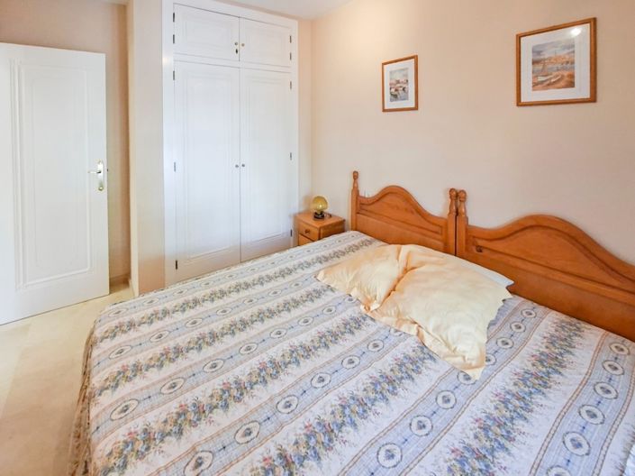 Image No.11-2 Bed Townhouse for sale