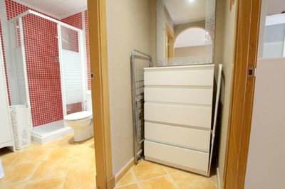 49475twobedroomsouthfacingtopfloorapartment02