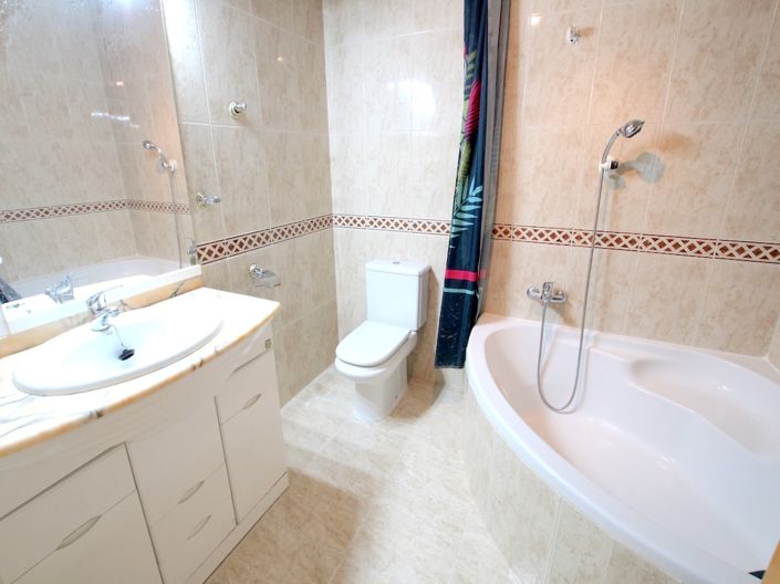 Image No.21-2 Bed Apartment for sale