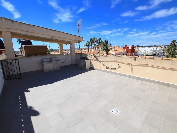 Image No.25-2 Bed Apartment for sale