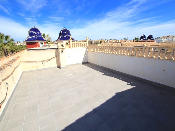 Image No.26-2 Bed Apartment for sale