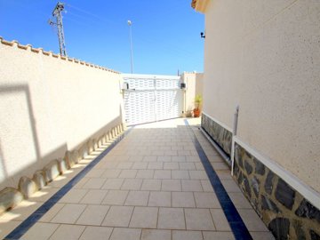 49476fabuloustwobedroomsemidetachedbungalow09