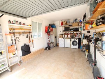 49477elegantfourbedroomdetachedvillainvillasa