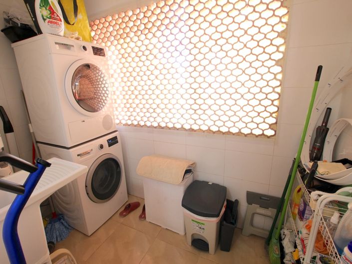 Image No.19-3 Bed Villa for sale