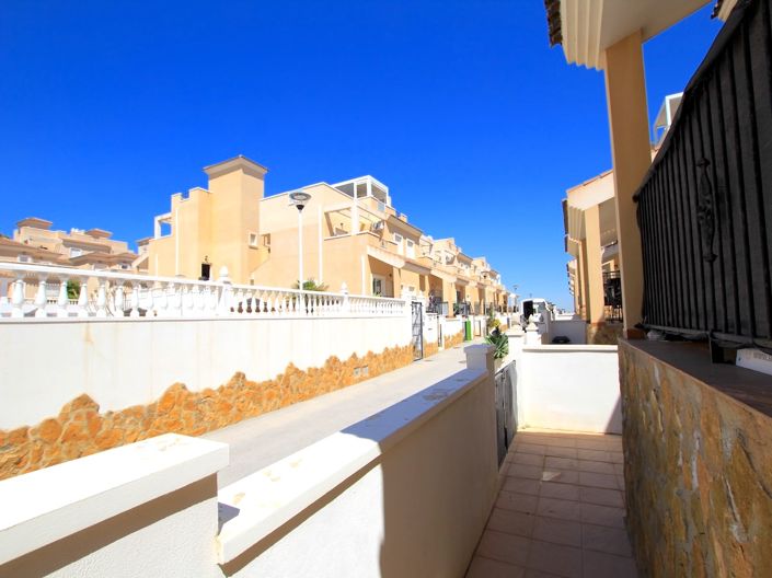 Image No.9-3 Bed Villa for sale