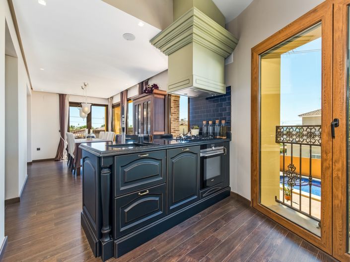 Image No.13-4 Bed Villa for sale