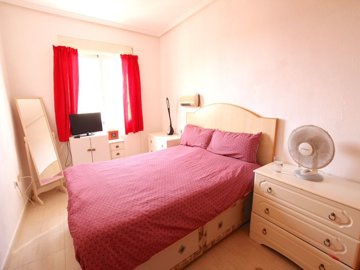 49500sundrenchedtopfloorlafloridaapartmentwit