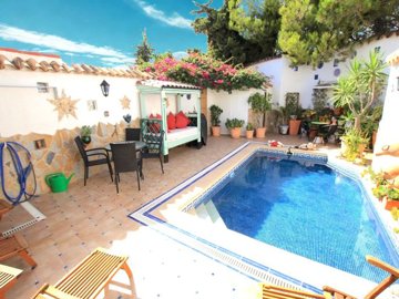 49498charmingthreebedroombeachsidevillawithap