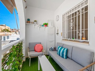 49503charming3bedsemidetachedvillawithdirectp