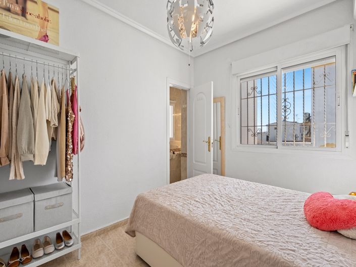 Image No.21-3 Bed Villa for sale