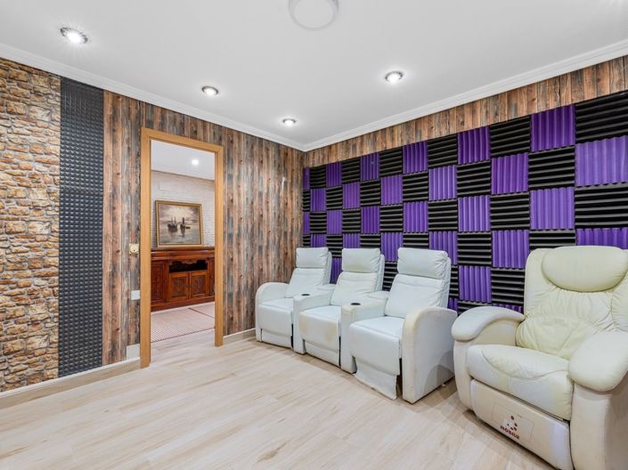 Image No.16-5 Bed Villa for sale