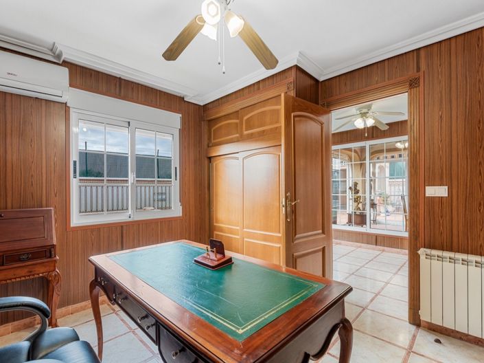 Image No.19-5 Bed Villa for sale