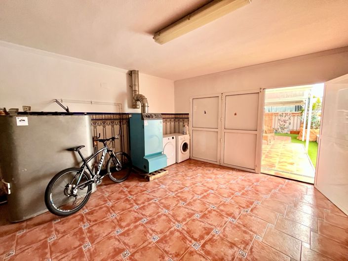 Image No.28-5 Bed Villa for sale