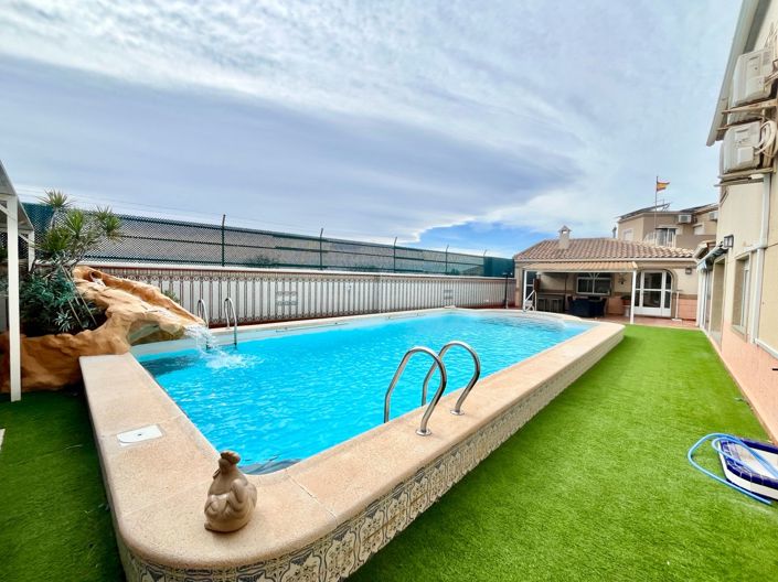 Image No.5-5 Bed Villa for sale